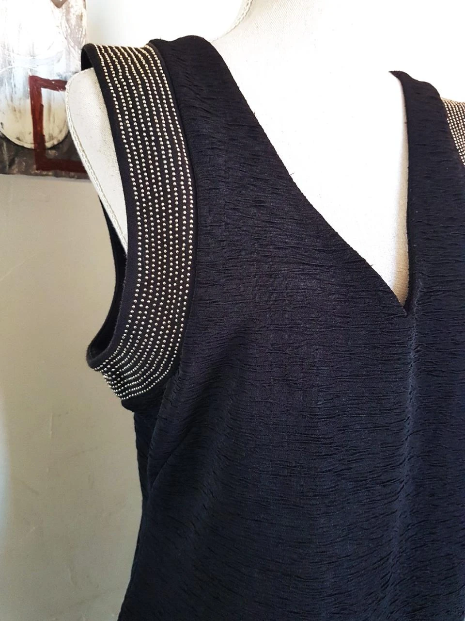 🖤Vestido negro arrugado/fruncido H&M – Tachuelas brillantes y espalda descubierta – Talla L (40) – photo 2